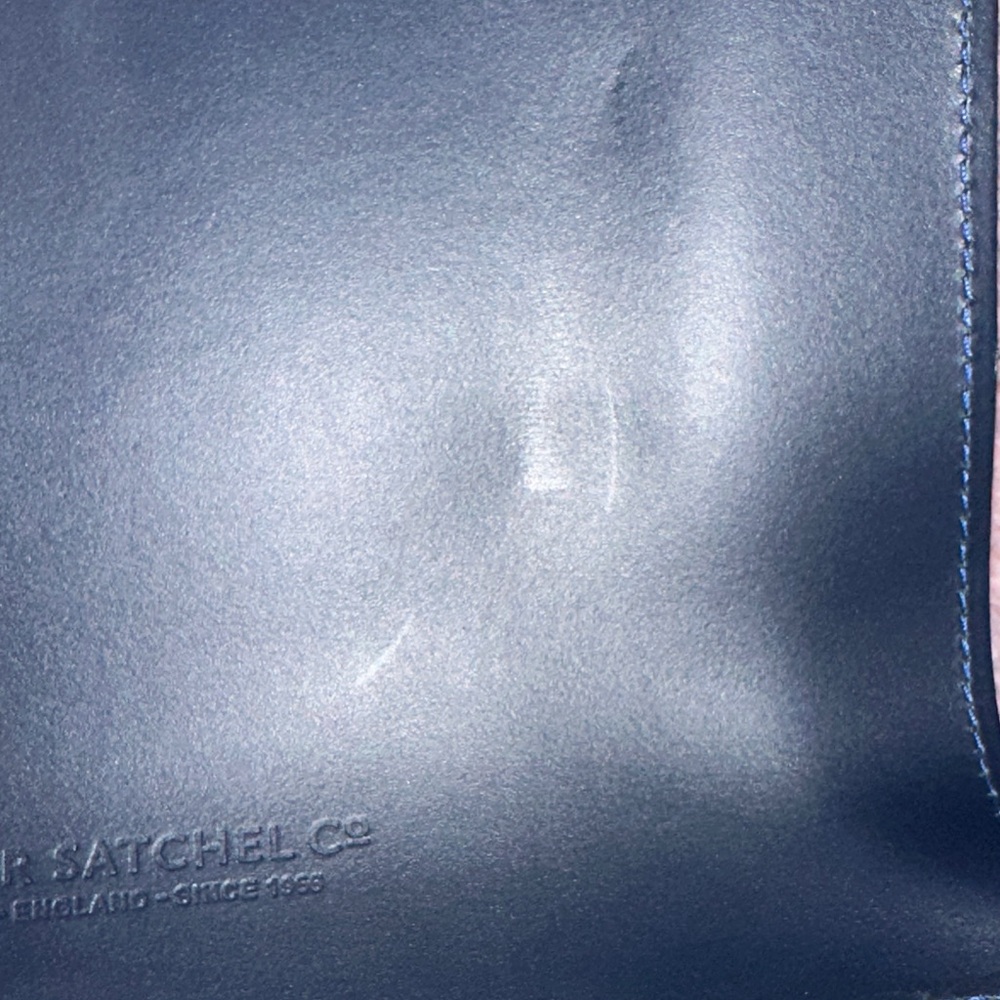 The Satchel Leather Co: Elegant Navy Blue Leather Tote Bag - Picture 4 of 14
